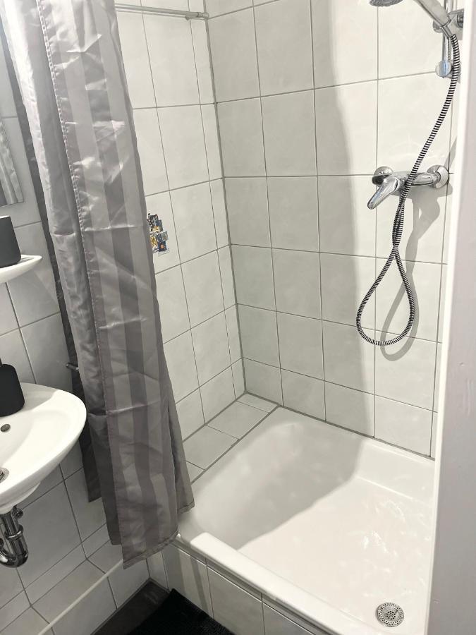 Gemuetliches Zentrales Apartment 2 Min Bis Du Hbf Duisburg Dış mekan fotoğraf